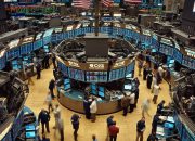 Suku Bunga AS Belum Turun, The Fed Jadi Sumber Ketegangan Pasar Dunia