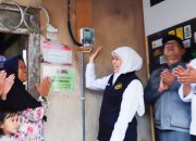 Gubernur Khofifah Targetkan Percepatan Elektrifikasi 100 Persen, Siap Pasang Listrik Gratis Bagi 3.400 Rumah Tangga Miskin di Jatim