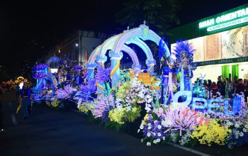 Pelindo Angkat Pesan Pelestarian Laut Melalui Mobil Hias Spektakuler di Surabaya Vaganza 2026