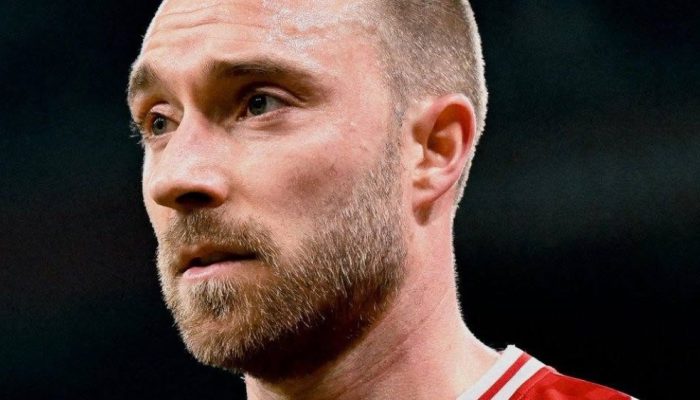 Dunia Sepak Bola Cemas, Christian Eriksen Kolaps Saat Hadapi Ukraina Eriksen Dilarikan ke Rumah Sakit, Pertandingan Denmark vs Ukraina Dihentikan