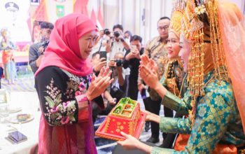 Gubernur Khofifah Pimpin Langsung Misi Dagang Jatim–Riau, Sukses Catatkan Transaksi Fantastis Rp 1 Triliun Lebih Meningkat Hampir Tiga Kali Lipat Dari Capaian Tahun 2020