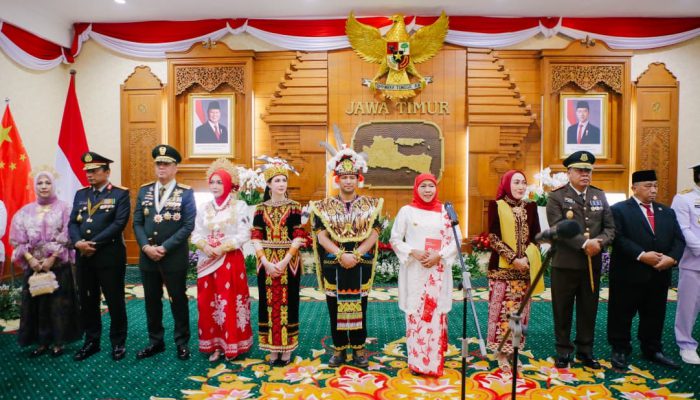 Semarak HUT ke-81 RI di Grahadi, Gubernur Khofifah Tegaskan Kemerdekaan Adalah Amanah Setiap Generasi