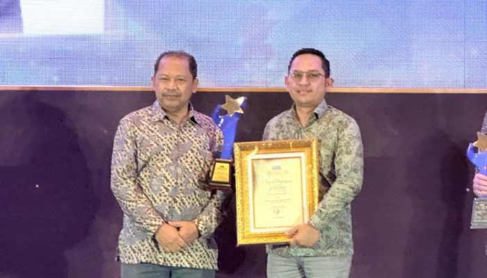 Inovasi EAZI Pangkas Waktu Ship to Ship, Terminal Teluk Lamong Raih Penghargaan