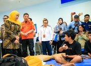 Gubernur Khofifah Tinjau Posko Penanganan KMP Mutiara Sentosa II, Tegaskan Kolaborasi Jadi Kunci Percepatan Evakuasi Korban