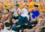Gubernur Khofifah Terima Anugerah Bintang LVRI di Peringatan Hari Veteran Nasional 2026, Ingatkan Perjuangan Bukan Lagi Angkat Senjata Tapi Jaga Persatuan dan Kesatuan Bangsa