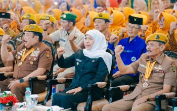 Gubernur Khofifah Terima Anugerah Bintang LVRI di Peringatan Hari Veteran Nasional 2026, Ingatkan Perjuangan Bukan Lagi Angkat Senjata Tapi Jaga Persatuan dan Kesatuan Bangsa