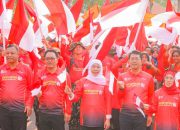 Dari Grahadi ke Puncak Arjuno, Gubernur Khofifah Kobarkan Patriotisme dan Kepedulian Lingkungan