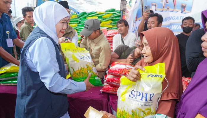 Warga Batuputih Sumenep Rasakan Manfaat Pasar Murah Khofifah, Harga Pangan Lebih Hemat dan Ada Hadiah